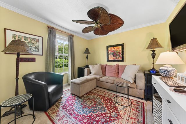 7910 Pine Island Way, West Palm Beach, FL 33411