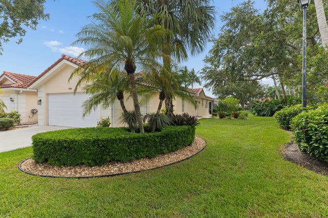 7910 Pine Island Way, West Palm Beach, FL 33411