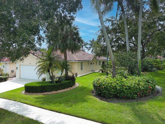7910 Pine Island Way, West Palm Beach, FL 33411