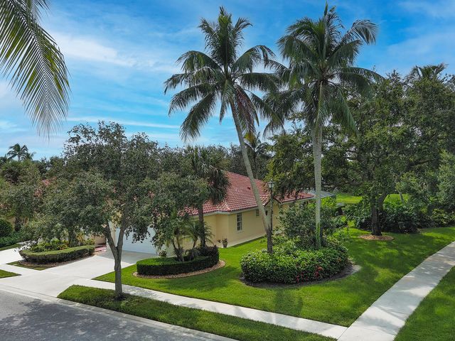 7910 Pine Island Way, West Palm Beach, FL 33411