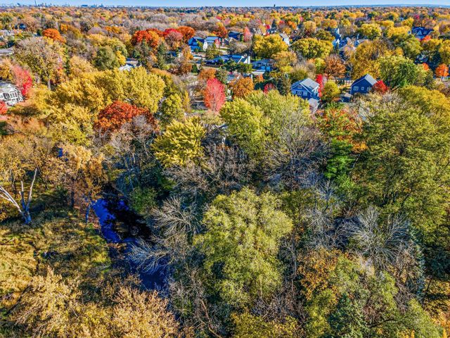 4023 Wood End Drive, Edina, MN 55424