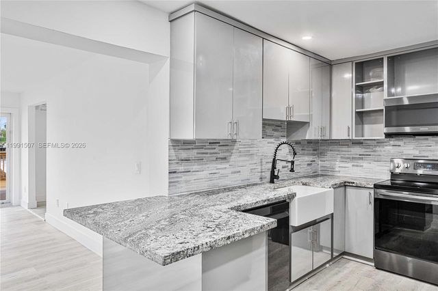 4157 SW 49th Court, Dania Beach, FL 33314