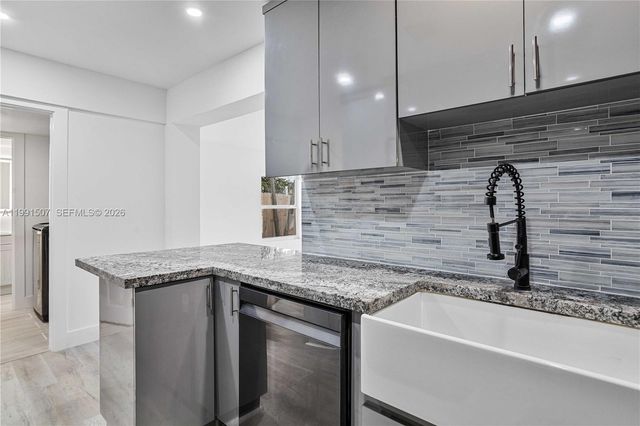 4157 SW 49th Court, Dania Beach, FL 33314