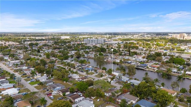 4157 SW 49th Court, Dania Beach, FL 33314