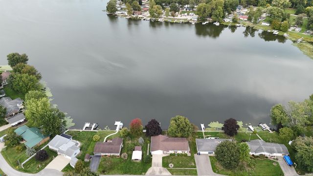 706 W Neher Road, Silver Lake, IN 46982