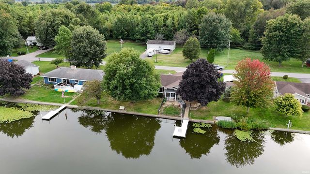 706 W Neher Road, Silver Lake, IN 46982