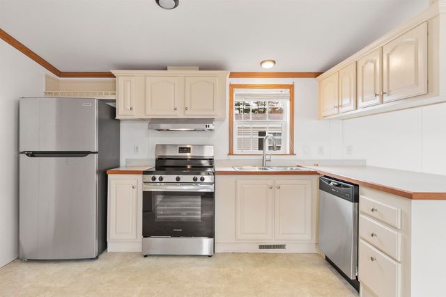 5R Arrow Drive, Salem, NH 03079