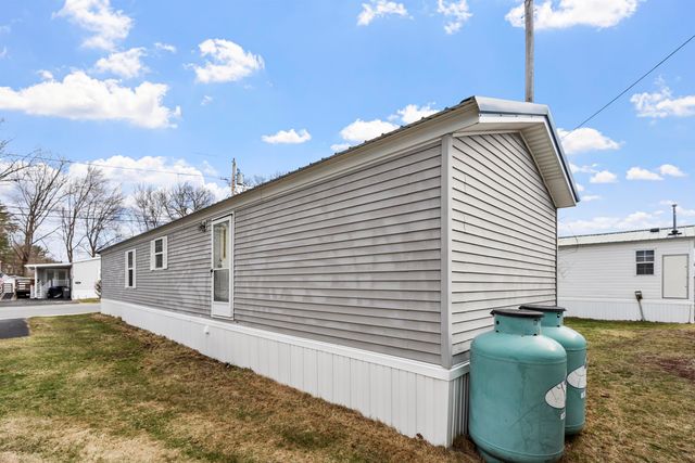 5R Arrow Drive, Salem, NH 03079