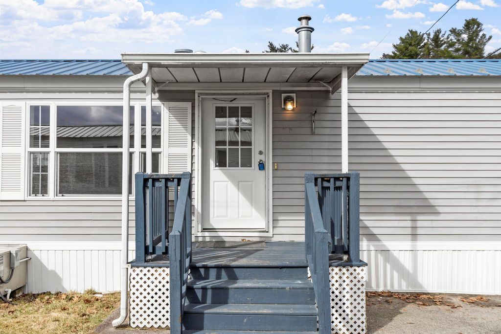 5R Arrow Drive, Salem, NH 03079