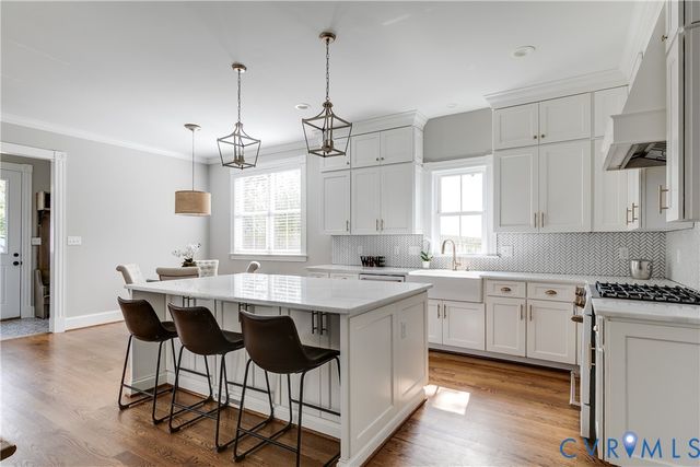 2402 Semmes Ave, Richmond, VA 23225