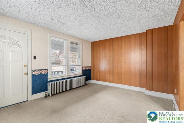 29 South 6th Street, Quakertown Boro, PA 18951