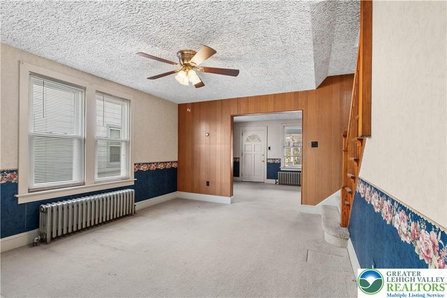 29 South 6th Street, Quakertown Boro, PA 18951