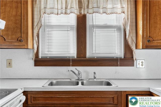 29 South 6th Street, Quakertown Boro, PA 18951