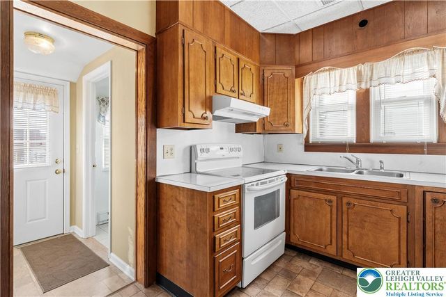 29 South 6th Street, Quakertown Boro, PA 18951