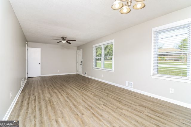611 Walnut Way SW, Marietta, GA 30060