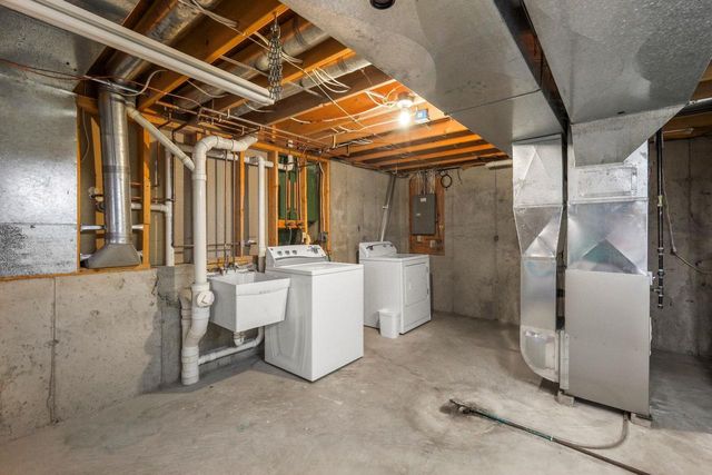 2933 Muir Field Road, Madison, WI 53719
