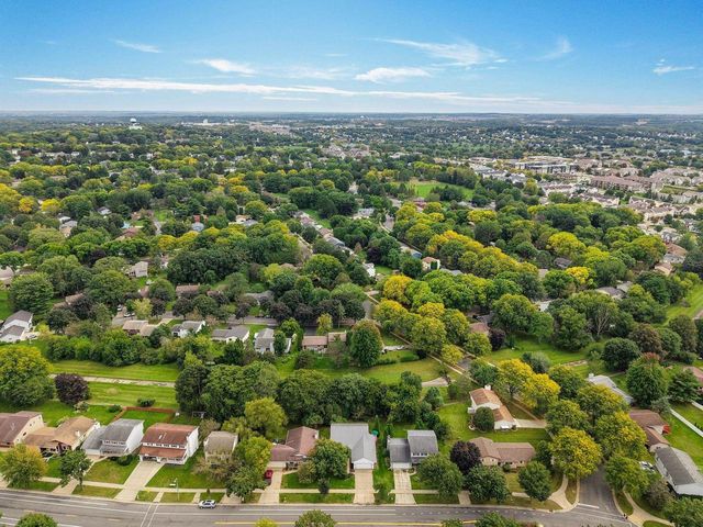 2933 Muir Field Road, Madison, WI 53719