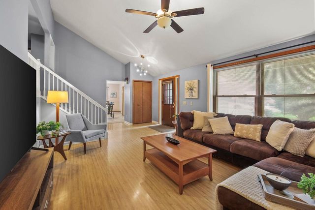 2933 Muir Field Road, Madison, WI 53719