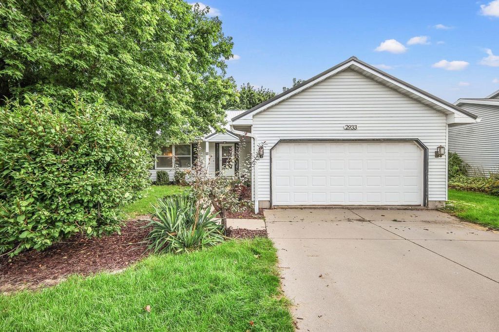2933 Muir Field Road, Madison, WI 53719