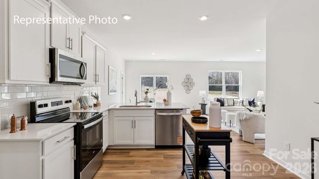 466 Dazzle Loop, Newton, NC 28658