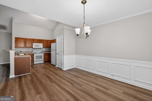 2396 Hillvale Circle, Lithonia, GA 30058