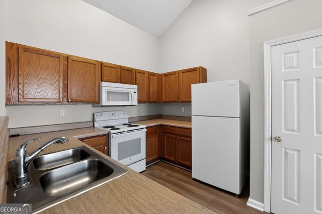 2396 Hillvale Circle, Lithonia, GA 30058