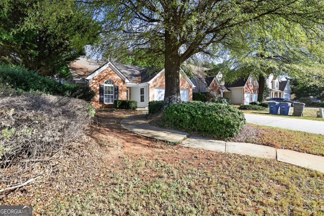 2396 Hillvale Circle, Lithonia, GA 30058