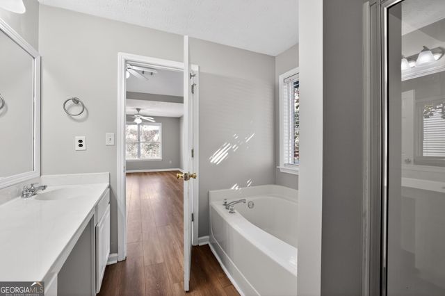 2396 Hillvale Circle, Lithonia, GA 30058