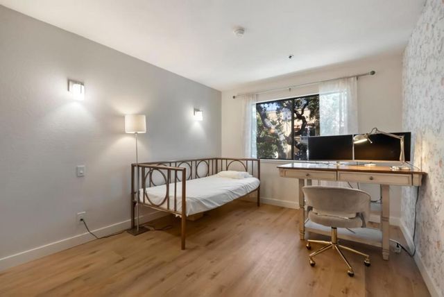 496 W Charleston Road 302, Palo Alto, CA 94306