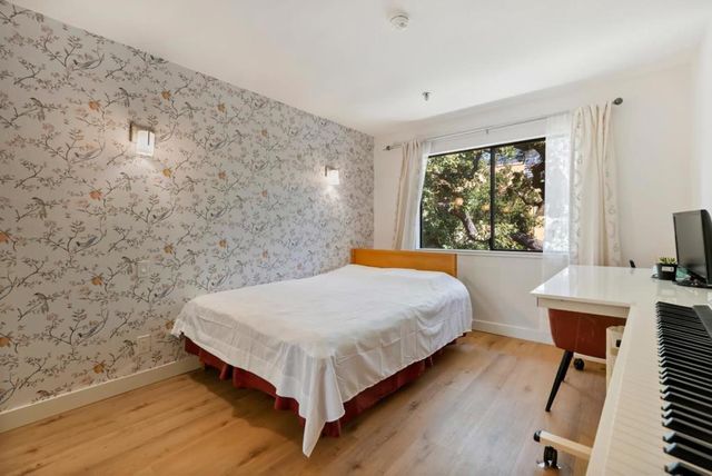 496 W Charleston Road 302, Palo Alto, CA 94306
