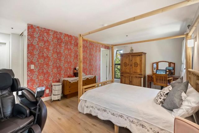 496 W Charleston Road 302, Palo Alto, CA 94306