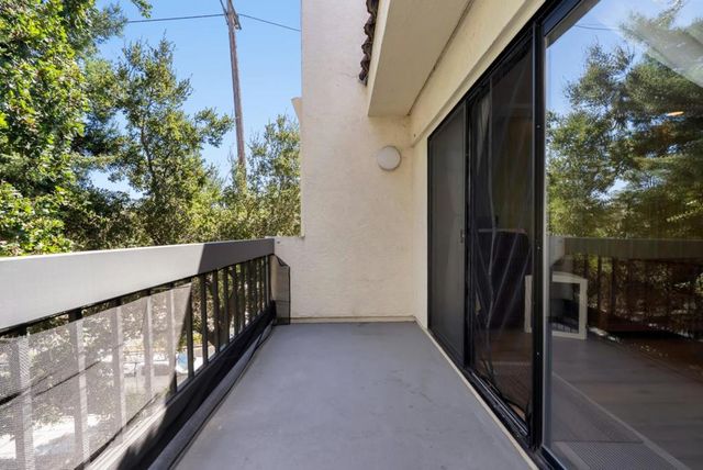 496 W Charleston Road 302, Palo Alto, CA 94306