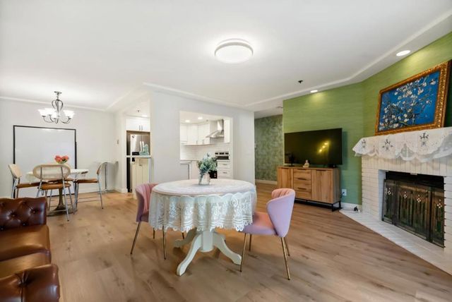 496 W Charleston Road 302, Palo Alto, CA 94306