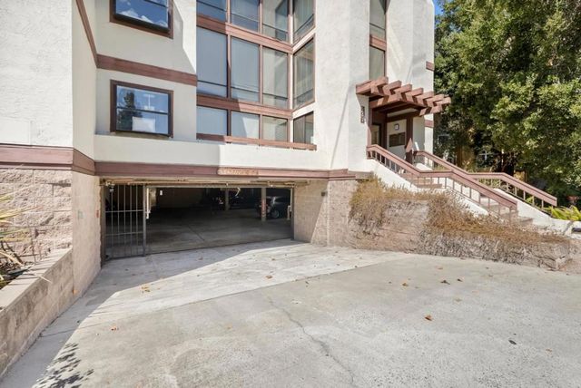 496 W Charleston Road 302, Palo Alto, CA 94306