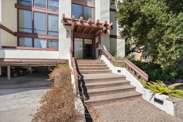 496 W Charleston Road 302, Palo Alto, CA 94306