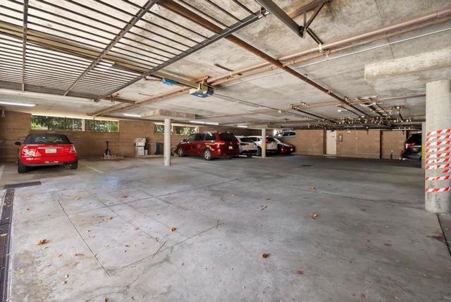 496 W Charleston Road 302, Palo Alto, CA 94306
