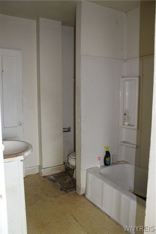 207-221 Washburn Street, Lockport City, NY 14094