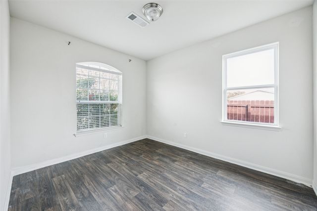 1020 Walnut Ridge Drive, Hutchins, TX 75141