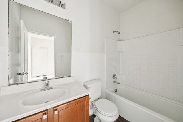 1020 Walnut Ridge Drive, Hutchins, TX 75141