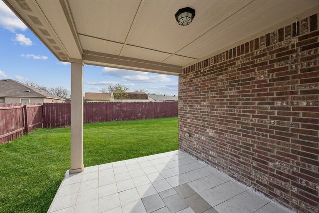 1020 Walnut Ridge Drive, Hutchins, TX 75141