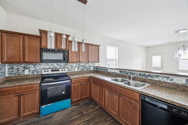 1020 Walnut Ridge Drive, Hutchins, TX 75141