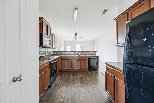 1020 Walnut Ridge Drive, Hutchins, TX 75141