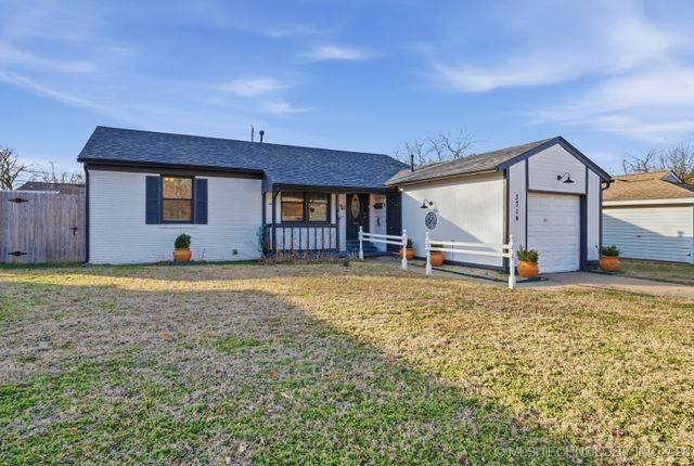 3714 E 2nd Place, Tulsa, OK 74112