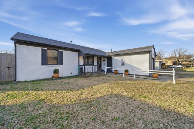 3714 E 2nd Place, Tulsa, OK 74112