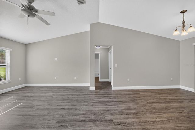 28 OAK CIRCLE, Ocala, FL 34472