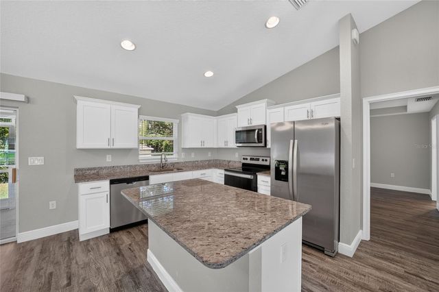 28 OAK CIRCLE, Ocala, FL 34472