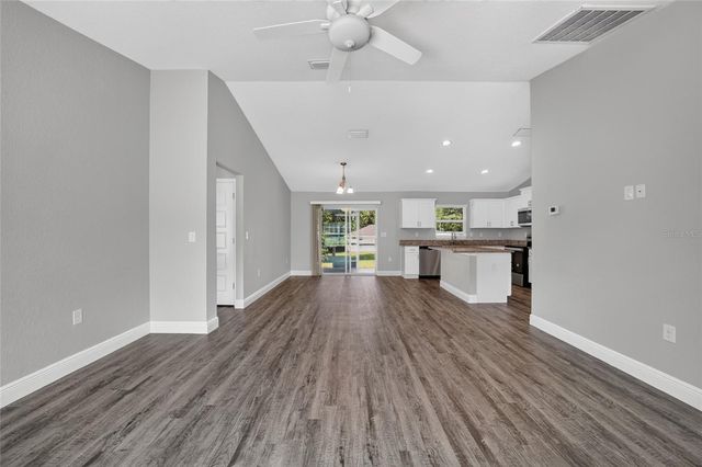 28 OAK CIRCLE, Ocala, FL 34472