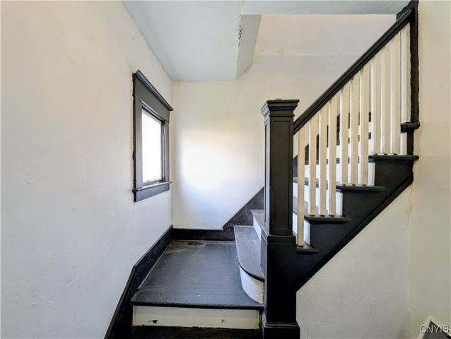 1541 South Avenue 43, Syracuse, NY 13207