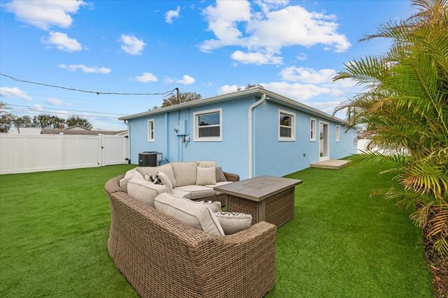 912 21ST AVENUE W, Palmetto, FL 34221