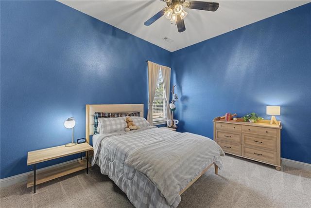 3340 N Doyne Hamm Drive, Fayetteville, AR 72703